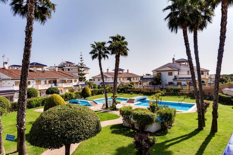Bungalow Con Terraza La Mata Ла-Мата Экстерьер фото