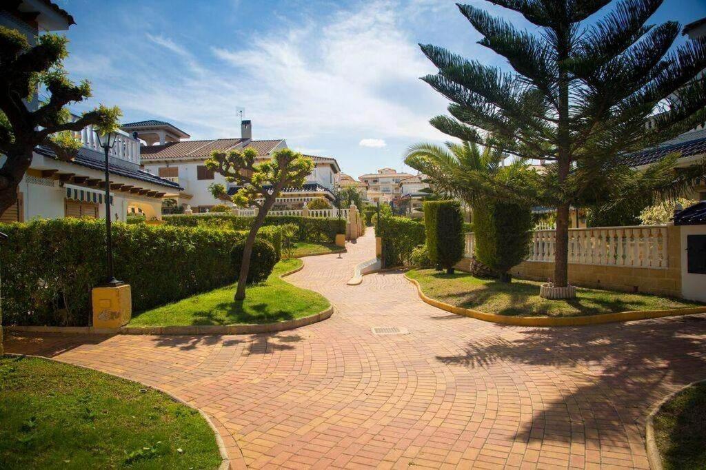 Bungalow Con Terraza La Mata Ла-Мата Экстерьер фото